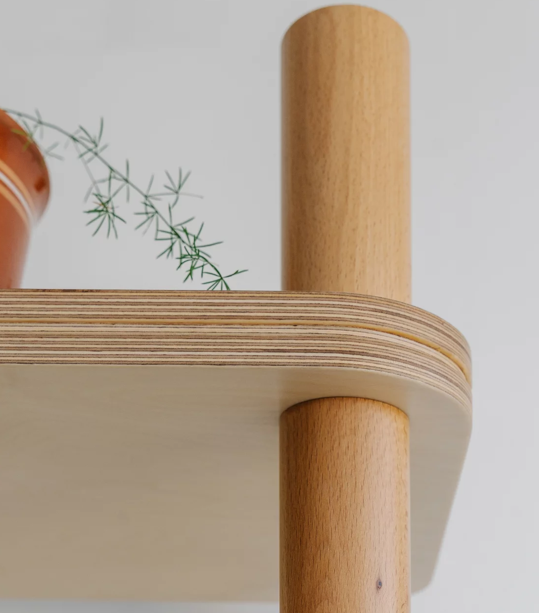 Фото: «Бюро Никиты Максимова», стеллаж из серийной линейки «Элемент»