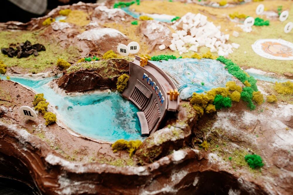 В Хакасии сделали огромный торт форме карты республики