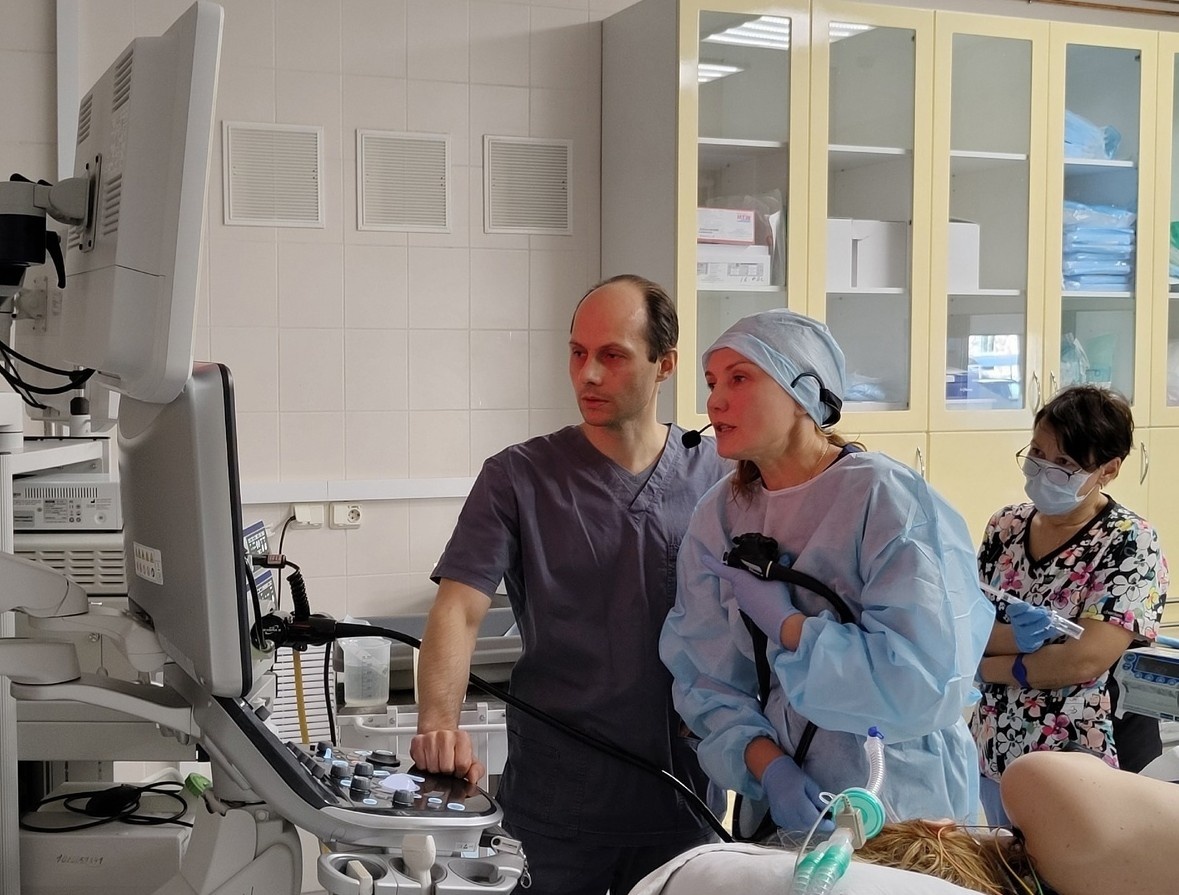    Медики московского Центра имени А.С. Логинова провели-мастер классы в республиканской больнице. Фото: Минздрав Карелии