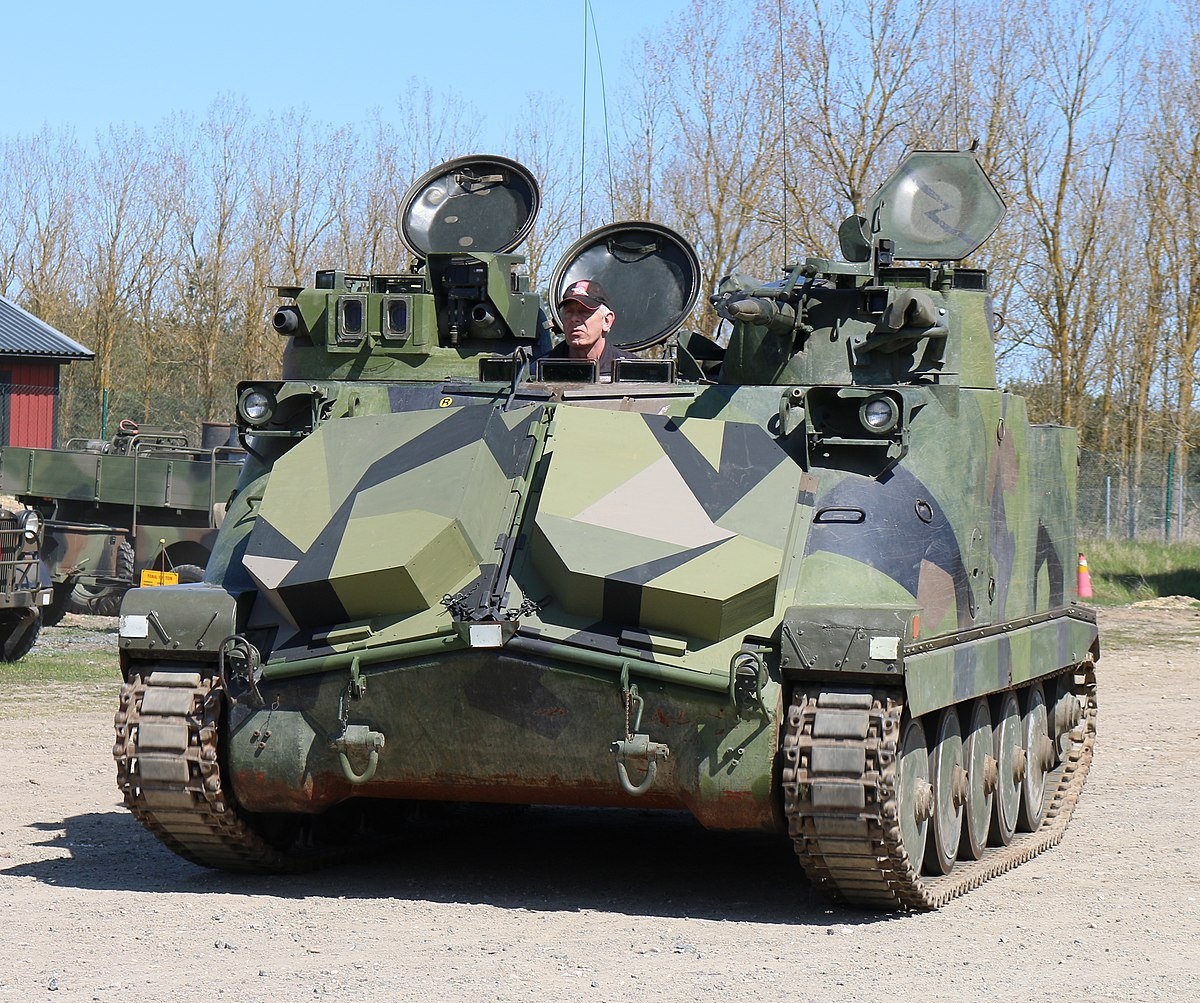 PBV 302 с усиленной лобовой броней в варианте разведмашины