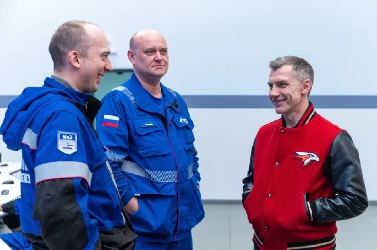    Спортсмены «Авангарда» посетили тренажеры спортзала омского НПЗ