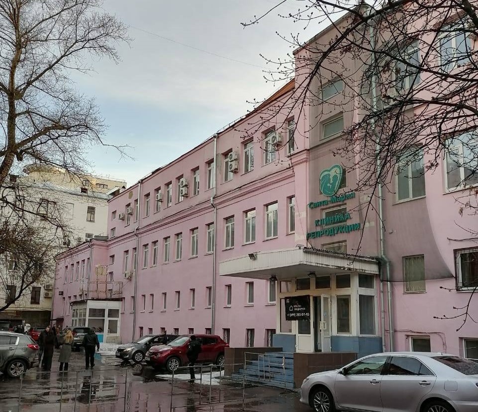 Здание БЦ «Сады Этрета» до реконструкции выглядело вот так. Фото: West Wind Group