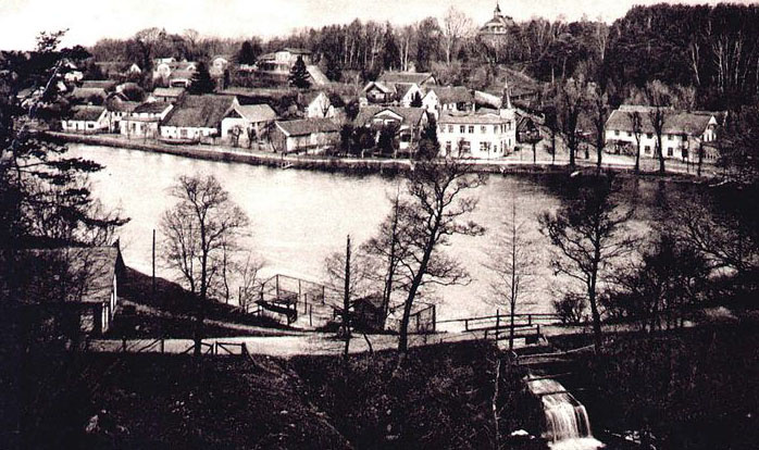 Первые гостевые дома появляются на его берегах в начале 19 века