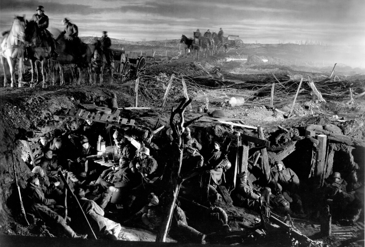 Кадр из фильма «Дорога назад» (The Road Back) 