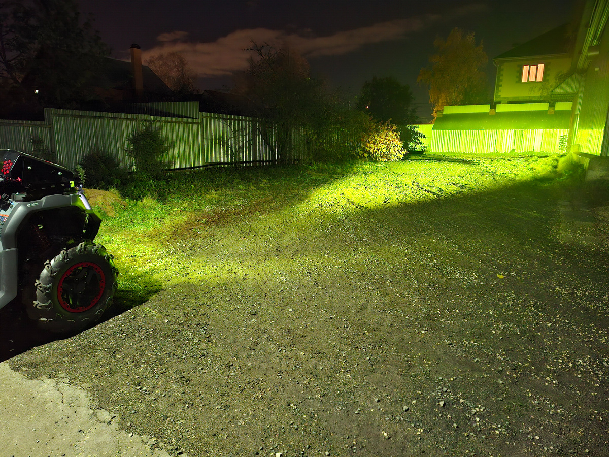 Зеленые фары Термит EXTRA на квадроцикле