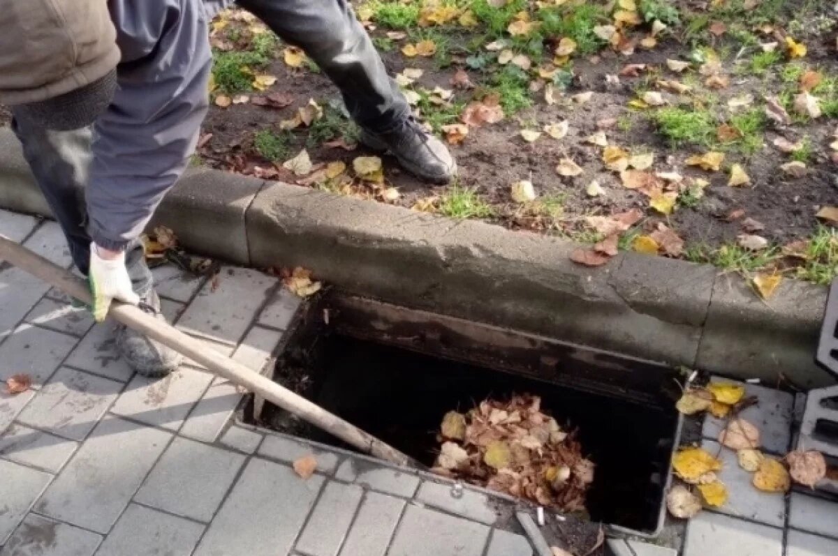    В Туле прочищают ливневую канализацию