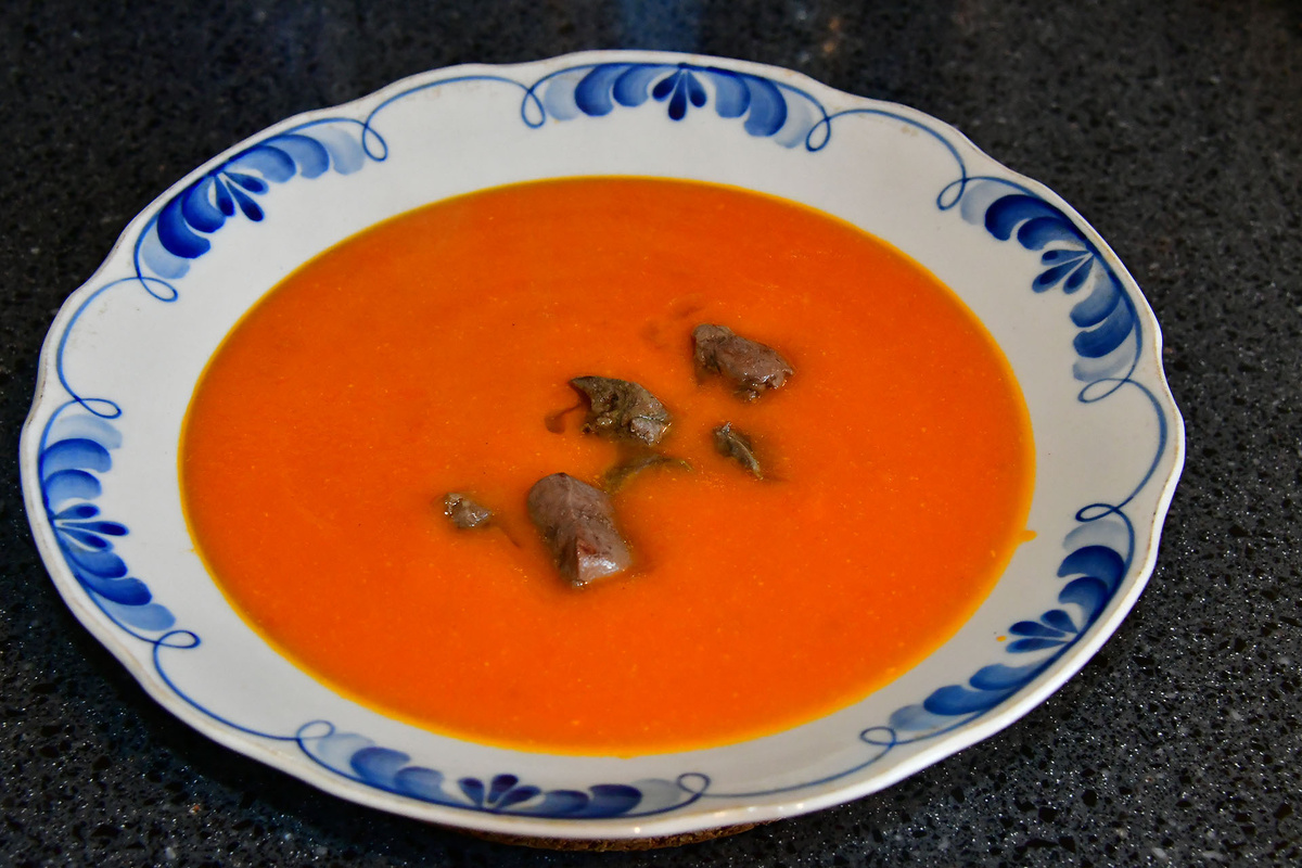 Суп из тыквы с куриной печенью