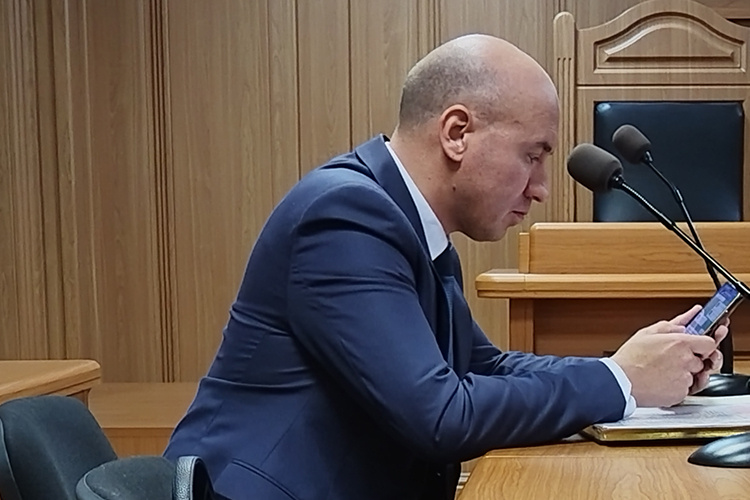    По словам адвоката Руслана Сафина (на фото), именно после переезда Фаттахов загремел в больницу.   
Фото: Анастасия Гусева