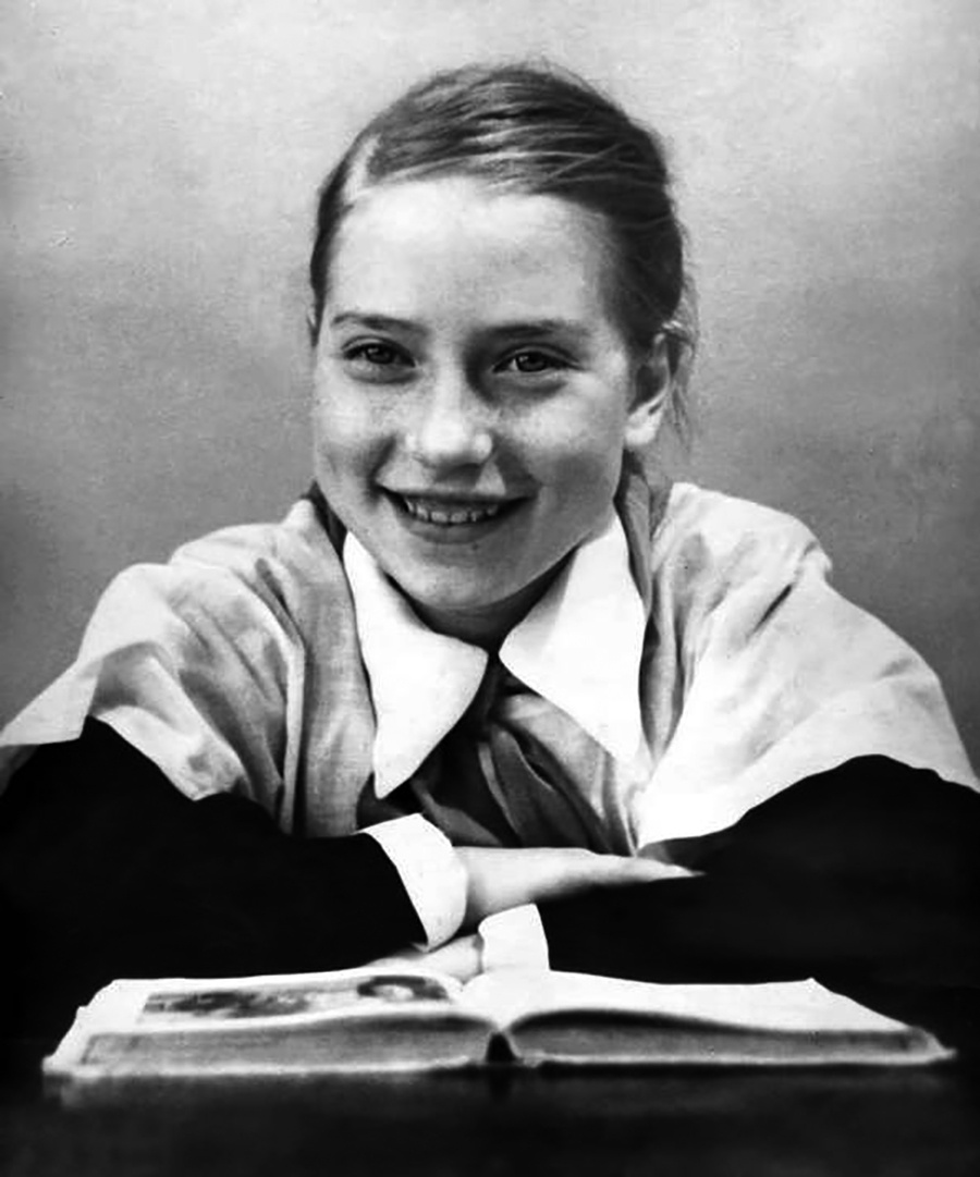 Пионерка Инна Чурикова