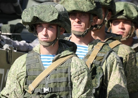    «Зарплата рядового депутата от 650 000 рублей». Десантникам на СВО уменьшают выплаты