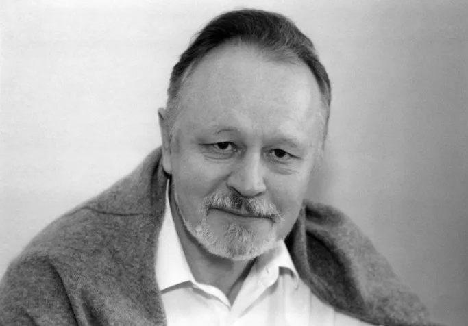 В.Михальский, советский и российский писатель, сценарист, издатель. Редактор журнала "Согласие".Источник фото:https://yandex.ru/images/search?img_url=https%3A%2F%2Fi.