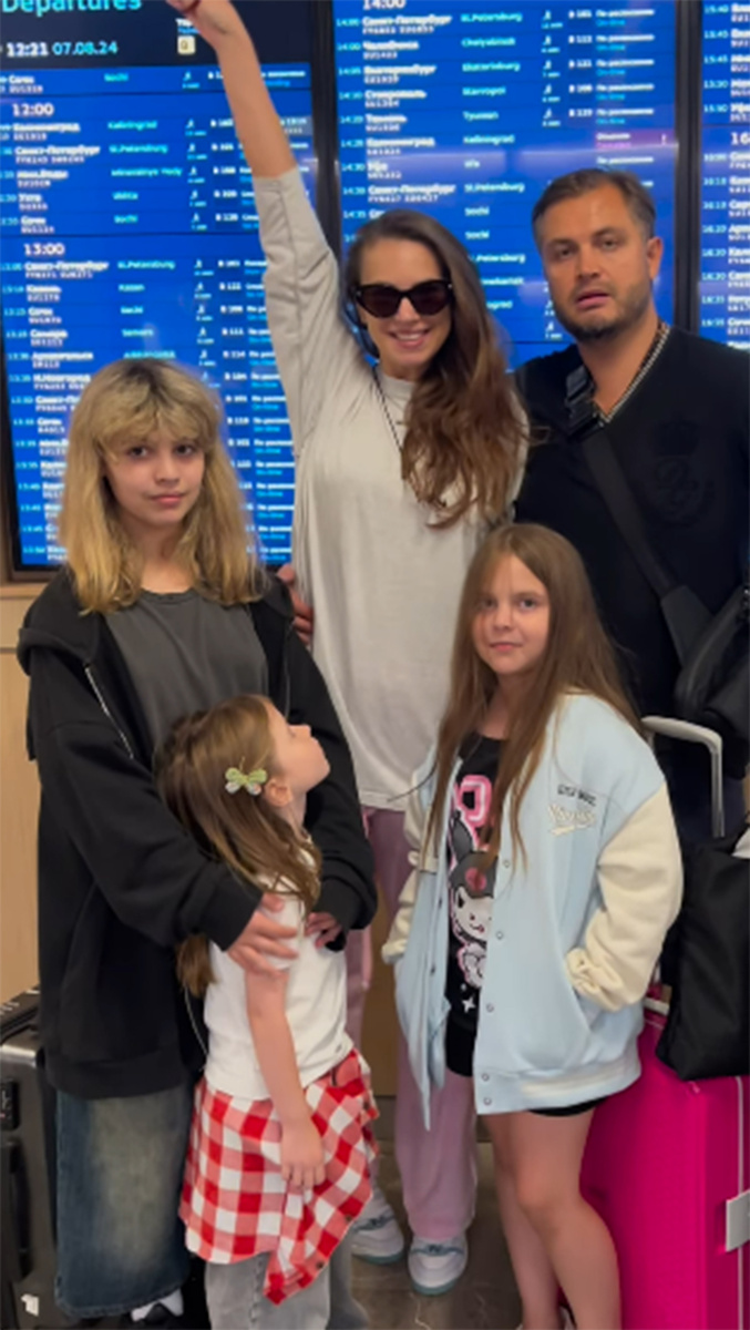 Саша Артемова с Николаем Субачевым, его дочками от первого брака и своей наследницей от Жени Кузина. Фото: соцсети Саши Артемовой