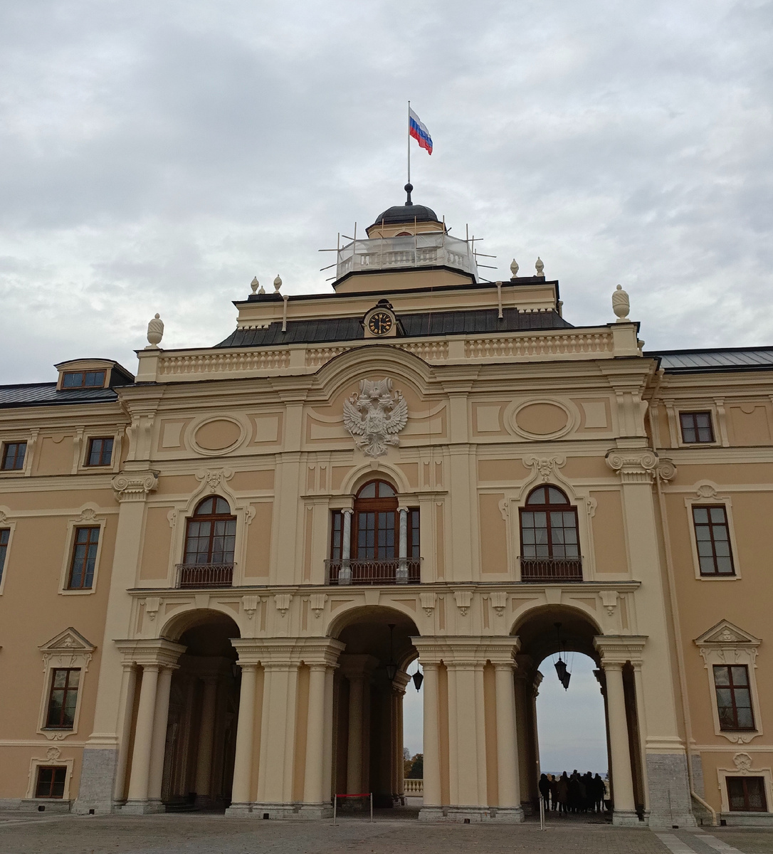 Константиновский дворец