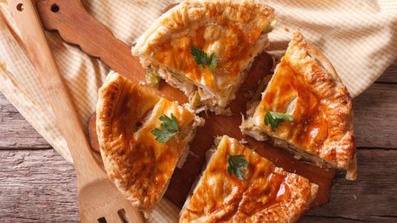    Сытно и полезно: нежный ПП-пирог с курицей и сыром в духовке Алина Городниченко