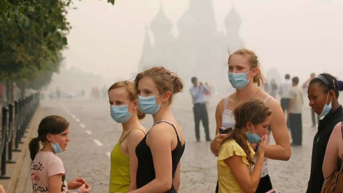 Из-за экстремальной жары летом 2010 года горели подмосковные леса, дым от пожаров накрыл и Красную площадь. Фото: foxnews.com