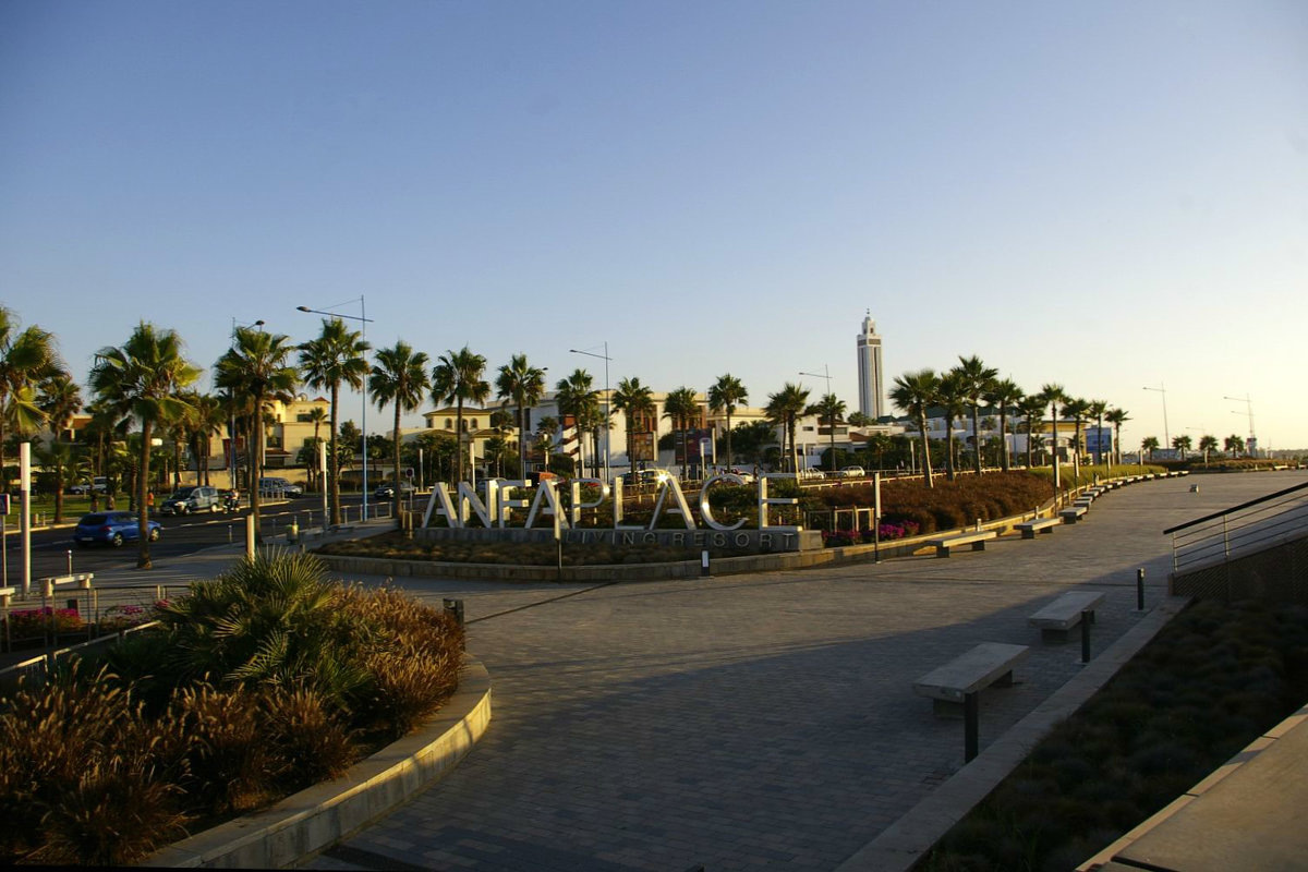 Бульвар Анфа. Источник: http://s2.fotokto.ru/photo/full/198/1985979.jpg