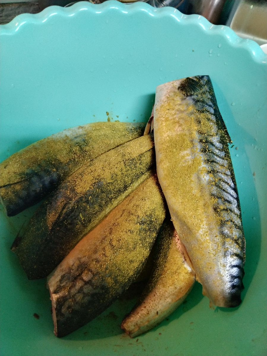 Мариную рыбку.