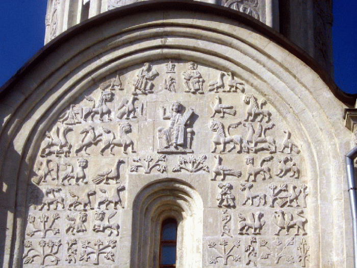 Грифоны на Георгиевского соборе в Юрьеве-Польском 13 век