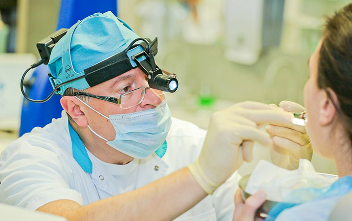 ЛОР за работой