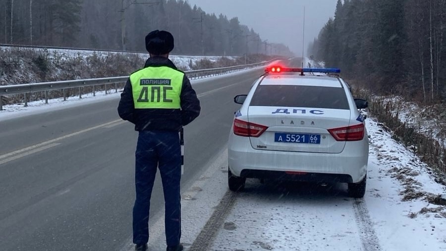 Что будет если водителя лишили прав, а он не сдал водительское удостоверение в ГИБДД. Ответ автоюриста
