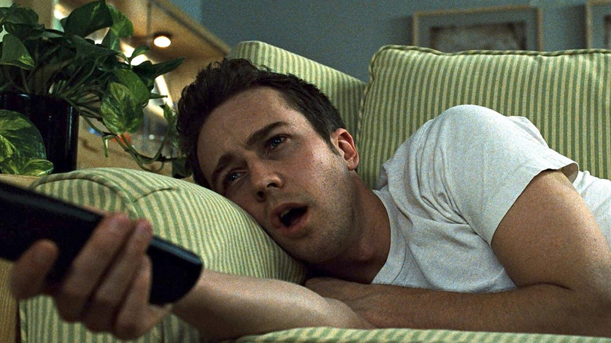 Сонный Эдвард Нортон (к/ф "Бойцовский клуб")