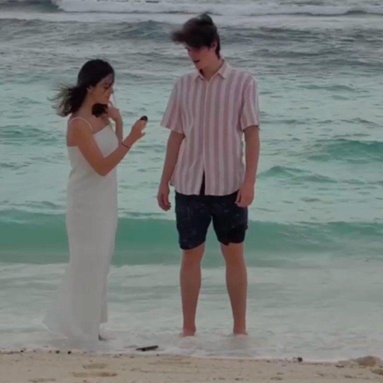     Евгения Медведева и Дмитрий Чигирёв