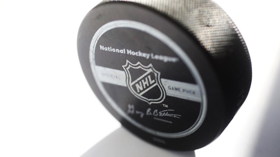    Россиянин Кирилл Капризов из "Миннесоты" стал третьей звездой октября в НХЛ Андрей Бурков