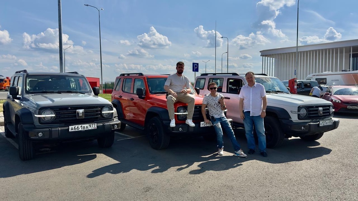 На нашем пути мы встречали большое количество владельцев Tank и с большим удовольствием знакомились. 