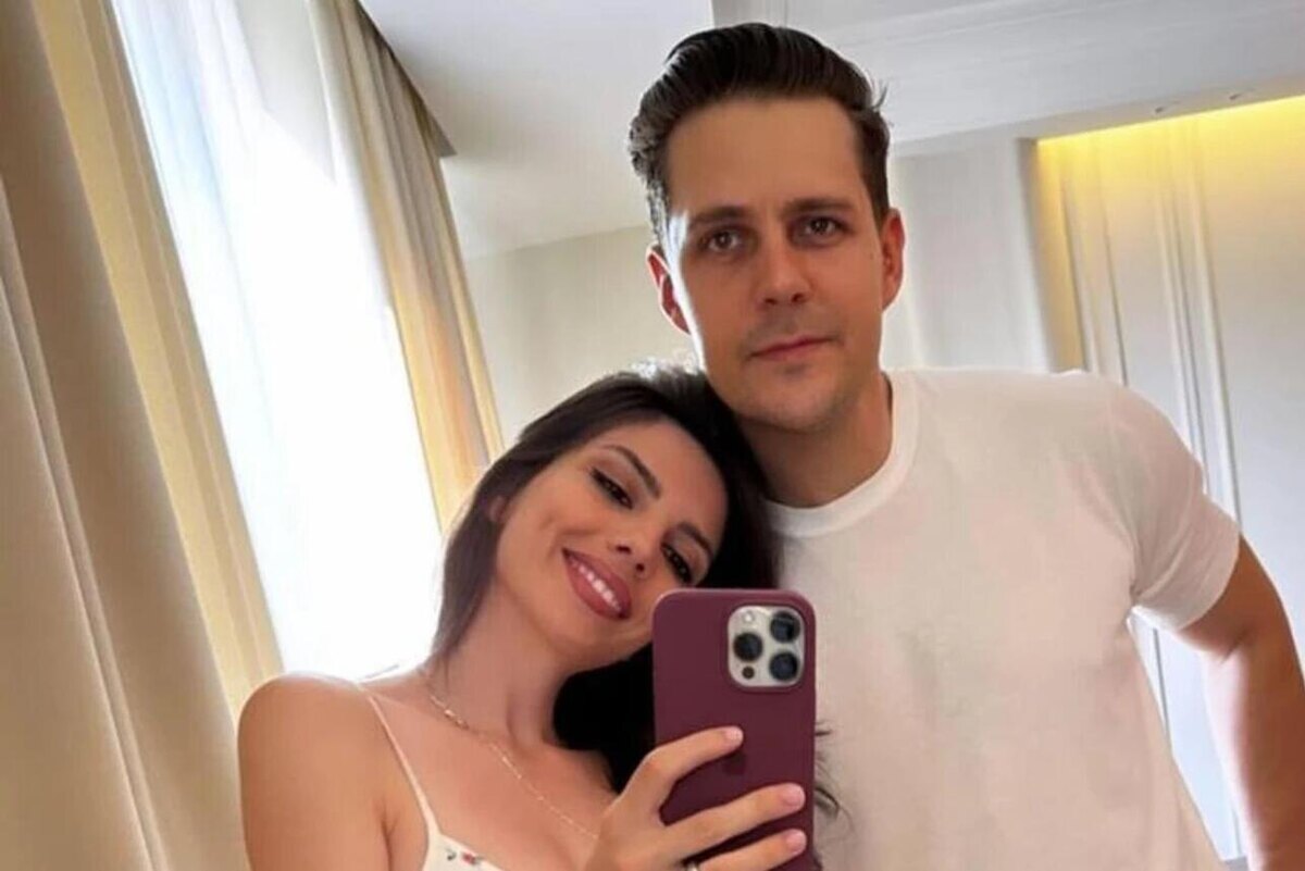    Милош Бикович с женой Иваной Социальные сети