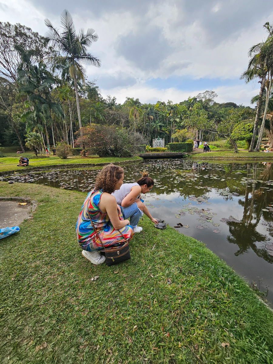 Я нахожусь в Жардим Ботанико в июле 2024 года в Сан-Паулу
