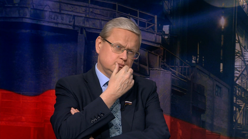    Михаил Делягин уверен, что проект бюджета в дальнейшем придётся пересматривать. Проблема документа в том, что его верстали, исходя из уже неактуальных экономических показателей. Фото: Царьград