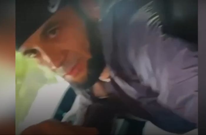 Возбуждённый Шухрат Уримов, его ваххабитская бородка и проникновенный взгляд. Скриншот видео: соцсети