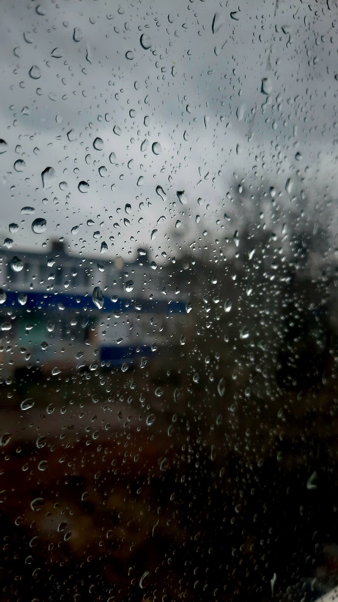 Два дня дожди идут уже 