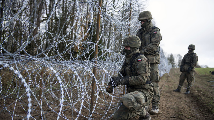     Польские военные на границе с Россией Gettyimages.ru Attila Husejnow / SOPA Images / LightRocket