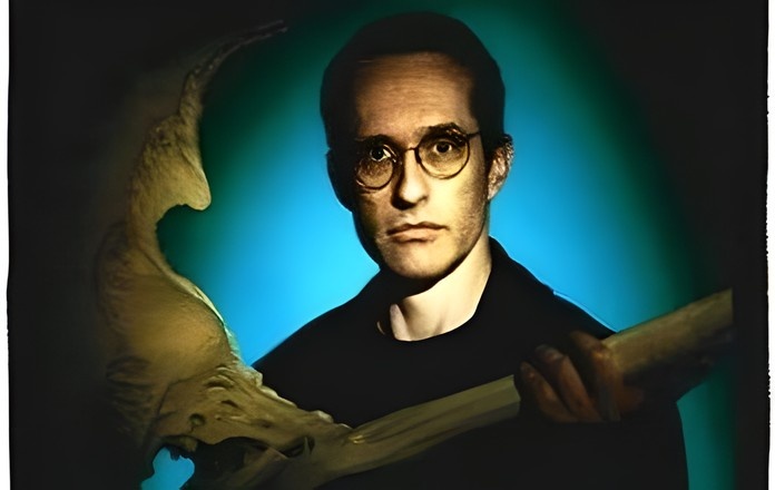 Дэвид Туи на промо своего нового проекта "Чёрная дыра" (2000)