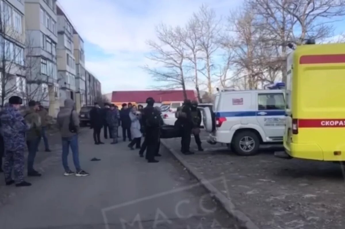    В Елизове на Камчатке задержали неадекватного мужчину, размахивающего ножом