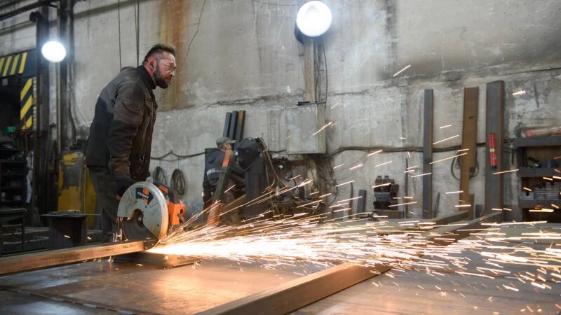     Производство прицепов на предприятии «Алтайкузов». Дмитрий Лямзин