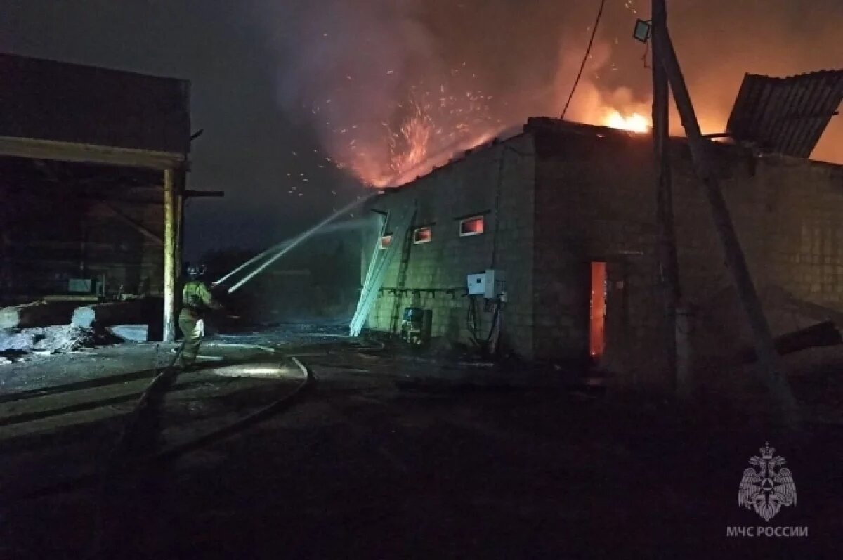    Крупный пожар уничтожил склад в Канске
