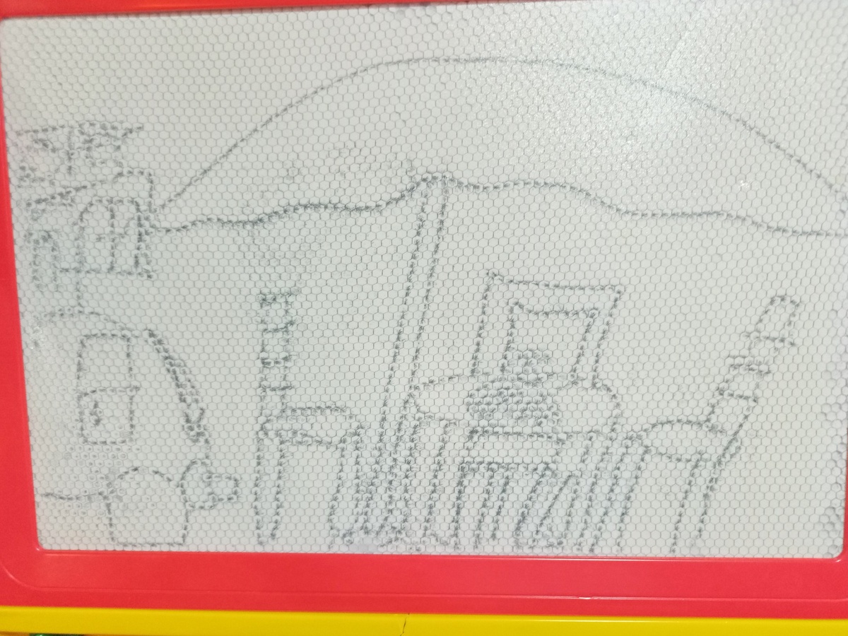 Когда мы оттуда уехали, дочка вспоминала радушие людей и наш столик на заправке.