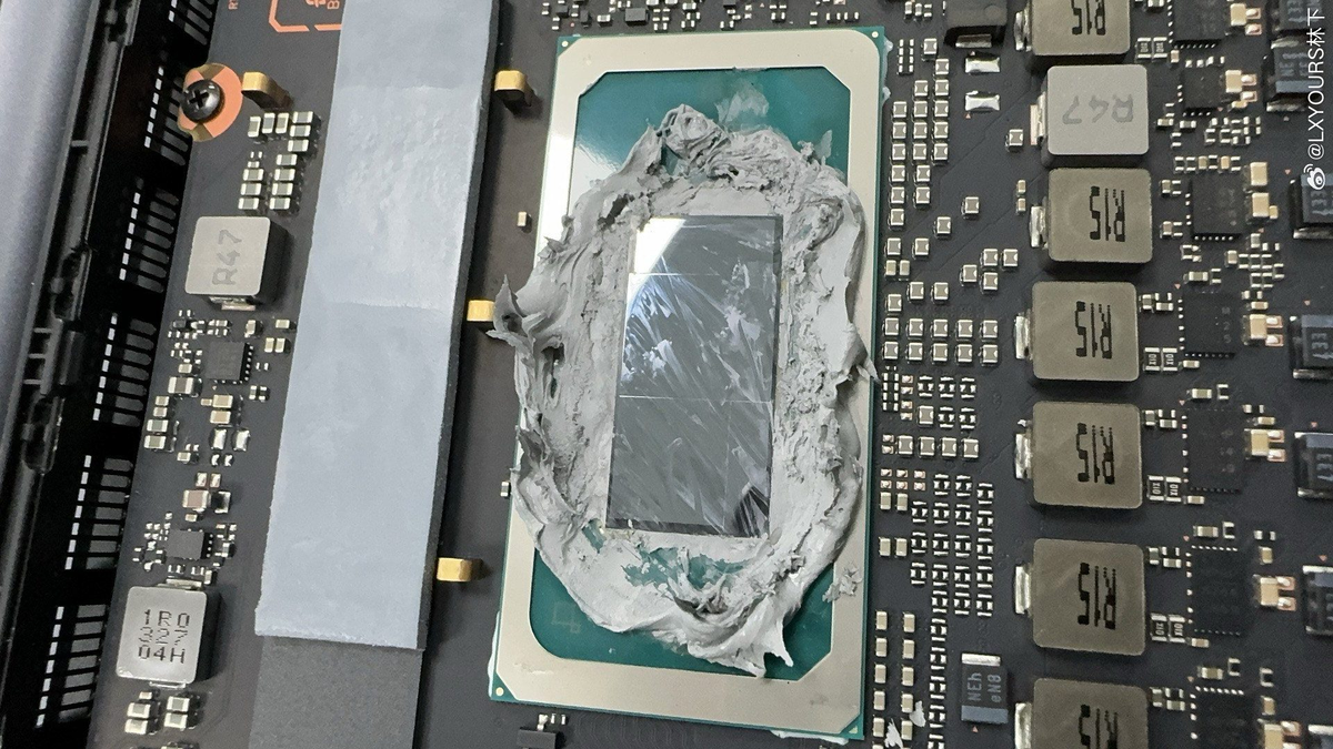 Хотя, не то, чтобы новость. В ноутбуках Core Ultra появились раньше, и тоже были чиплетными.
Фото: Playground