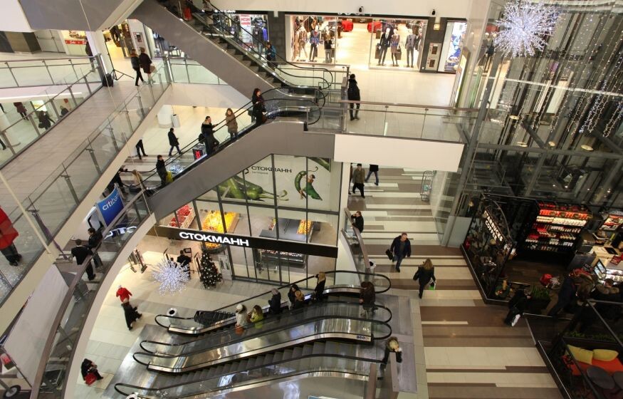    Торговым центрам предрекли волну банкротств. Центробанк РФ порадовался проблемам бизнеса