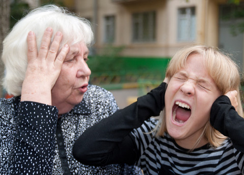 Мать её, женщина  -хамелеон, для кого-то милая бабушка - божий одуванчик, а для своих грубый и безжалостный тиран... Фото из интернета 