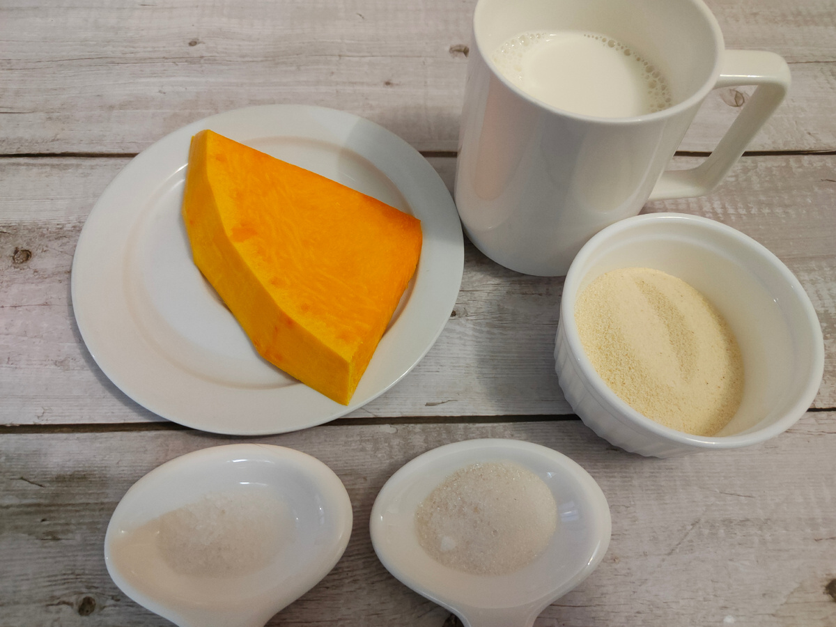 Продукты как для обычной манной каши + тыква 😉