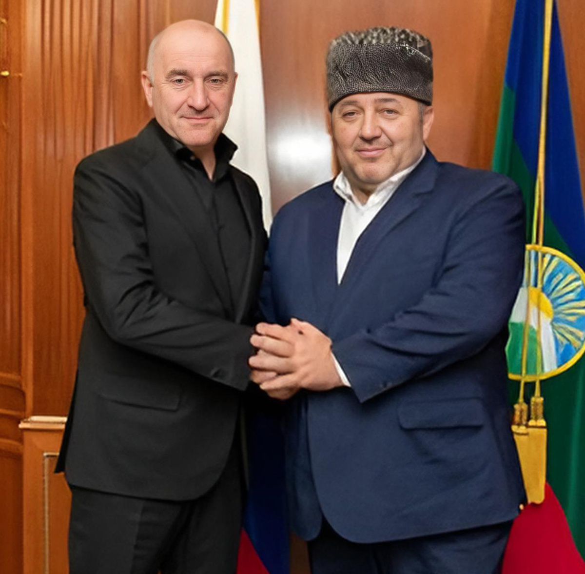 Рашид Темрезов поздравил Мухаммада-хаджи Эркенова с избранием на должность председателя Духовного управления мусульман Карачаево-Черкесии