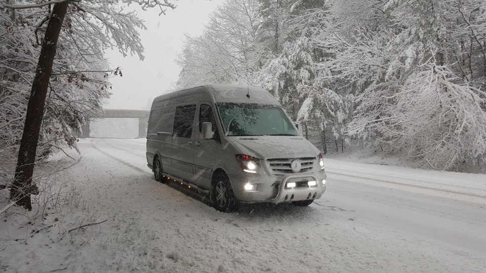 Дорога из аэропорта Барнаула в Шерегеш.