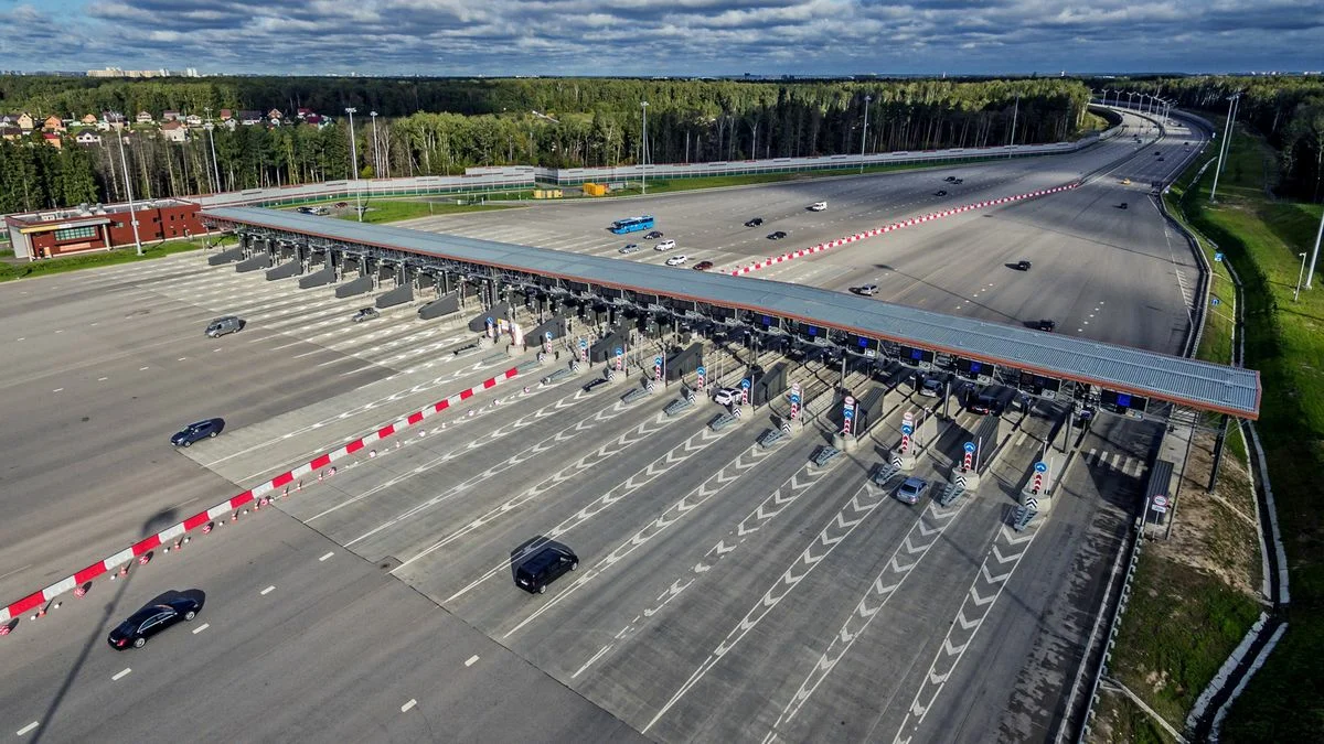 Участок трассы М-11 Москва-Санкт-Петербург. Источник изображения: auto.ru