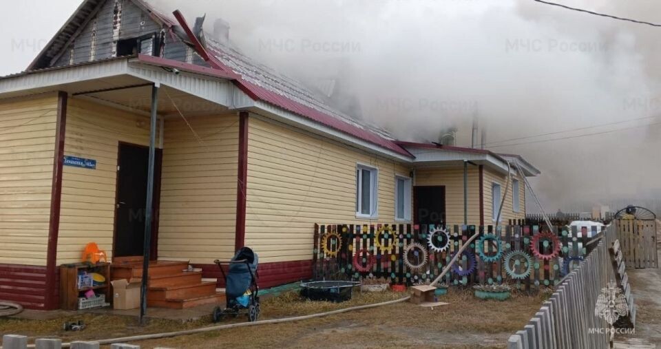    Пожар в Усть-Кане. Источник: ГУ МЧС по Республике Алтай
