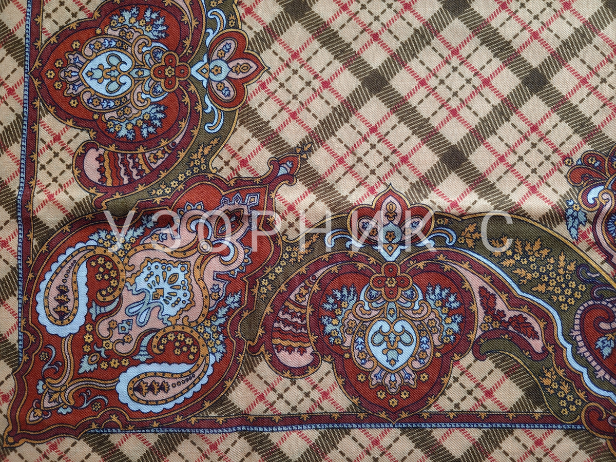 Фрагмент платка "Шотландский напев", фото автора