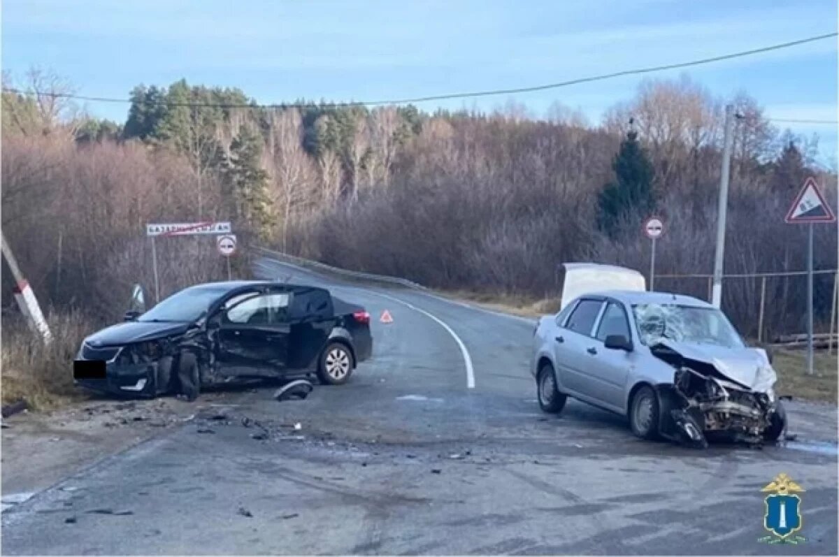    В Базарносызганском районе при столкновении двух легковушек пострадали люди
