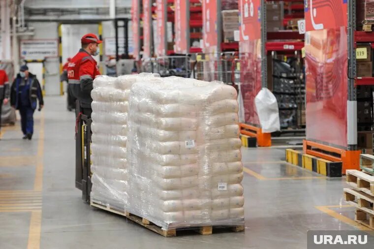 Руспродсоюз сообщил, что весной 2022 года был ажиотажный спрос на сахар. Фото: Вадим Ахметов © URA.RU